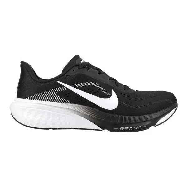 Nike Air Zoom Pegasus 42 løpesko i sort og hvitt